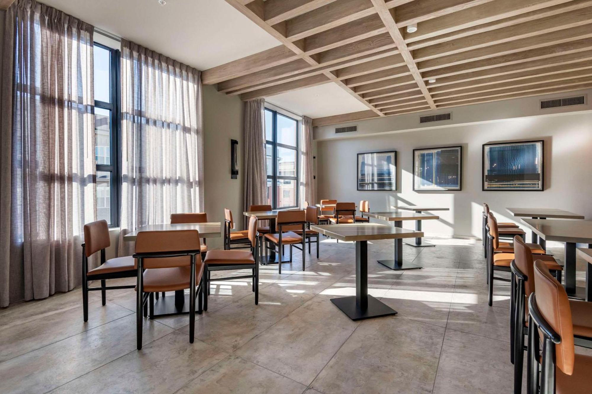 Cambria Hotel Portland Downtown Old Port ภายนอก รูปภาพ