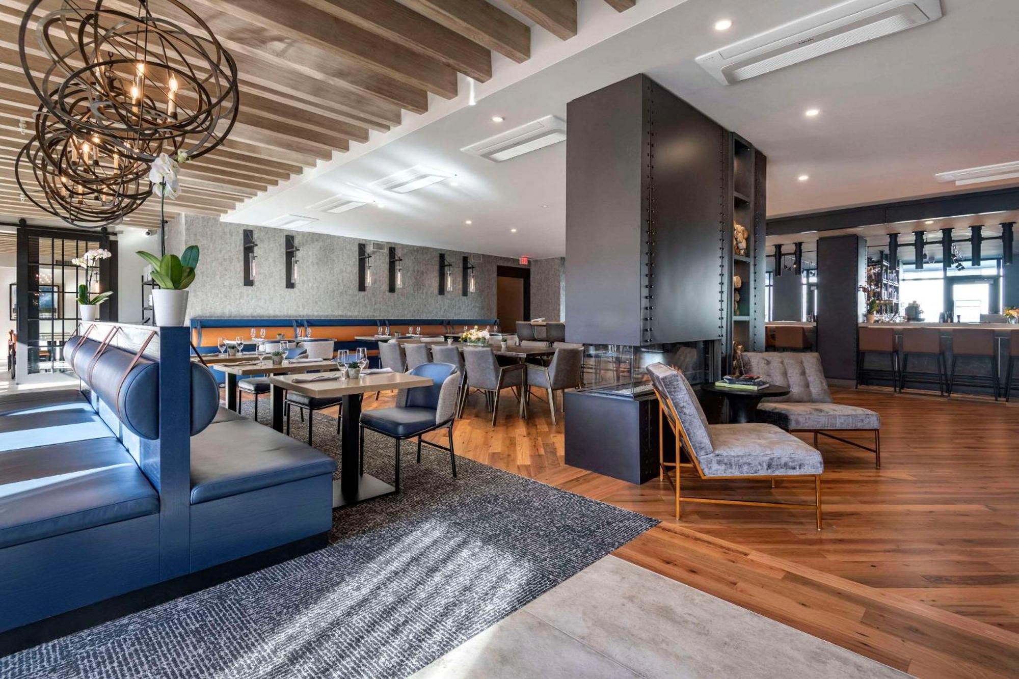 Cambria Hotel Portland Downtown Old Port ภายนอก รูปภาพ