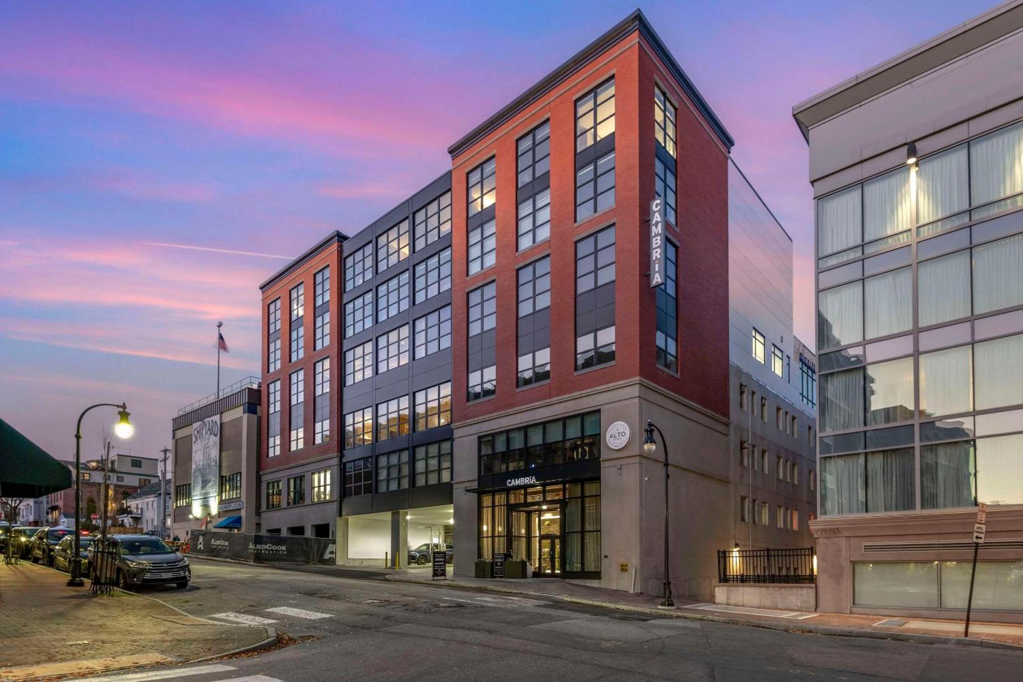 Cambria Hotel Portland Downtown Old Port ภายนอก รูปภาพ