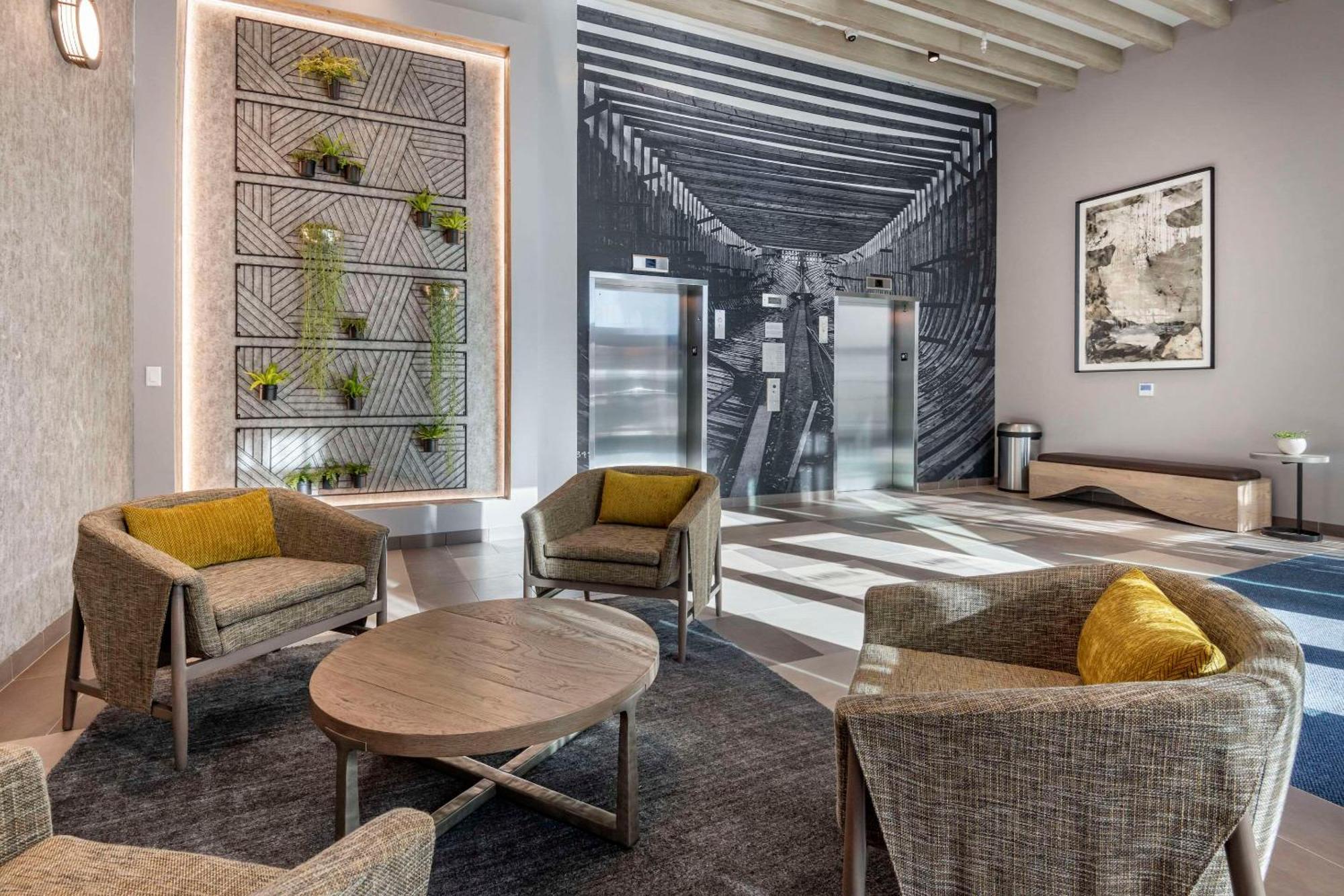 Cambria Hotel Portland Downtown Old Port ภายนอก รูปภาพ